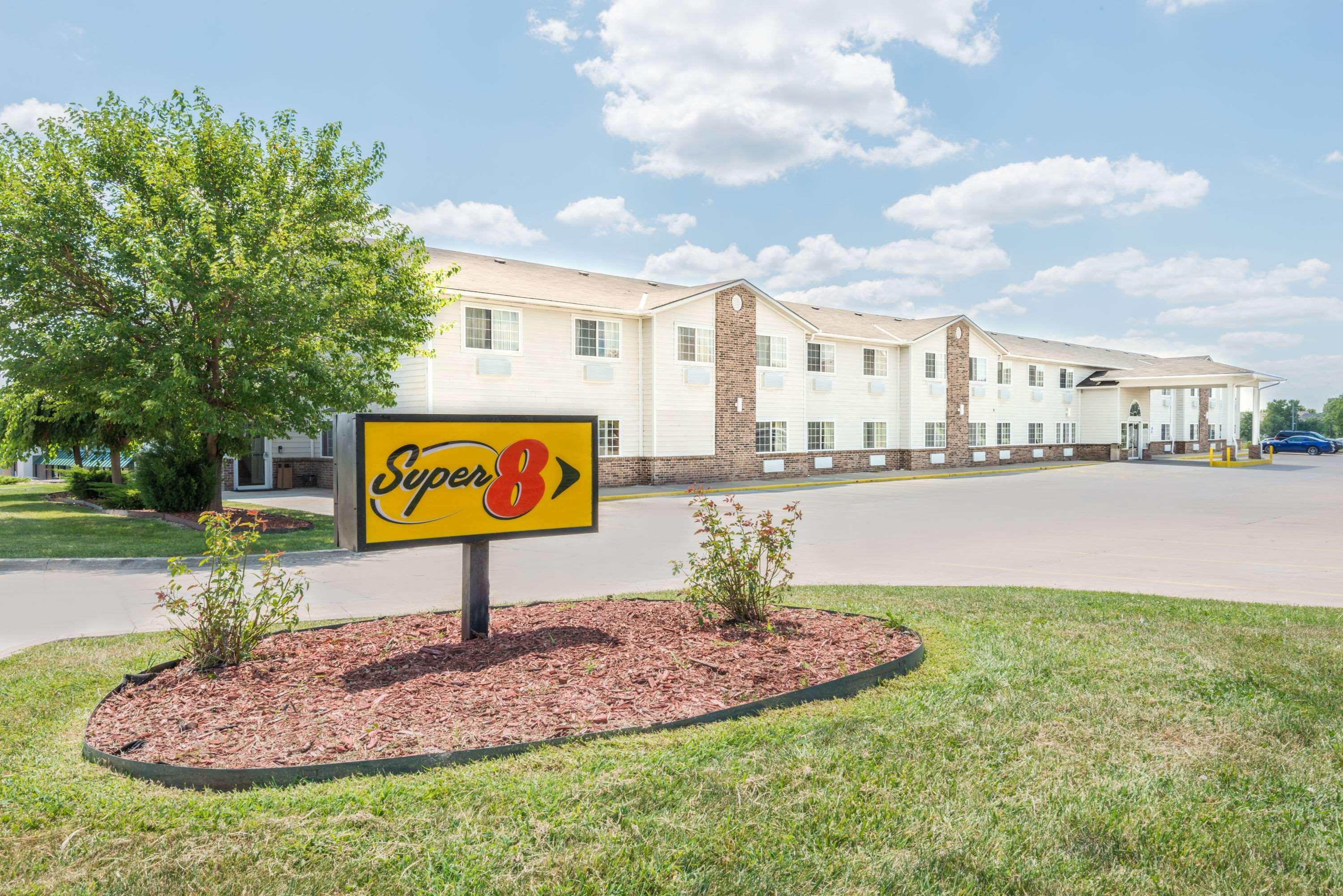 Super 8 By Wyndham Platte City Kansas City Area Exterior foto